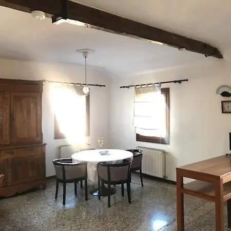 Tea House Apartment *